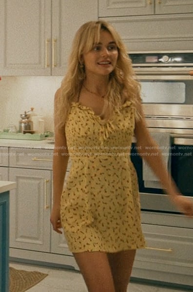 Cadence's yellow floral print mini dress on We Were Liars