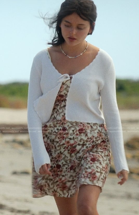 Cadence's floral print mini dress on We Were Liars