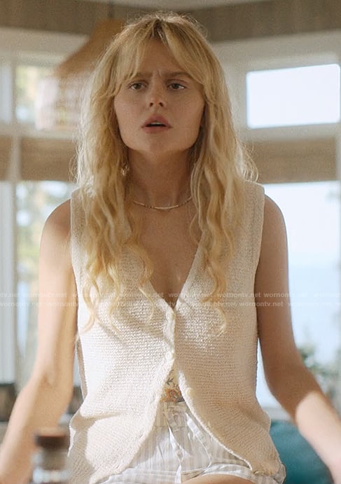 Cadence's white knit vest on We Were Liars