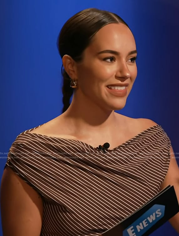 Emily Curl's brown stripe asymmetric shoulder dress on E! News