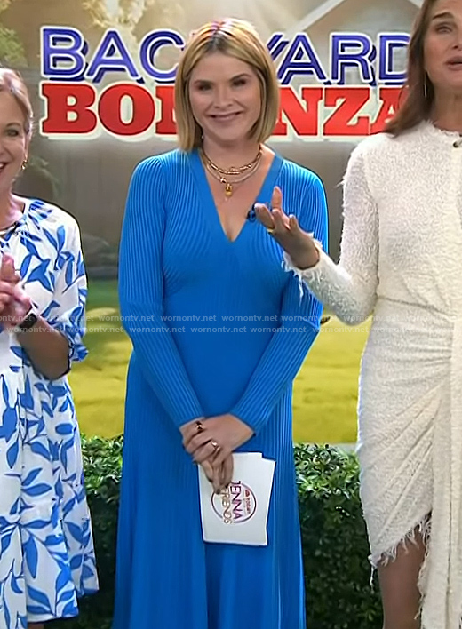 Jenna's blue ribbed v-neck dress on Today