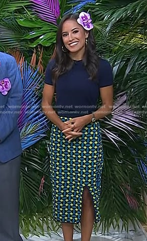 Kaylee's green geometric print skirt on Today