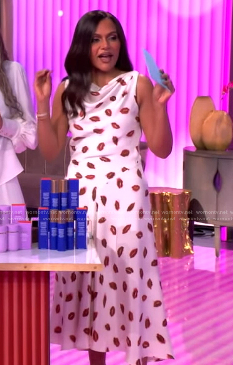 Mindy Kaling's white lip print dress on The View