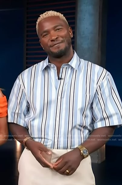 Scott's blue striped shirt on Access Hollywood