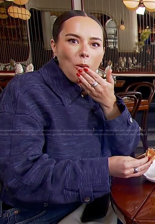 Emily Curl's cropped jacket on E! News