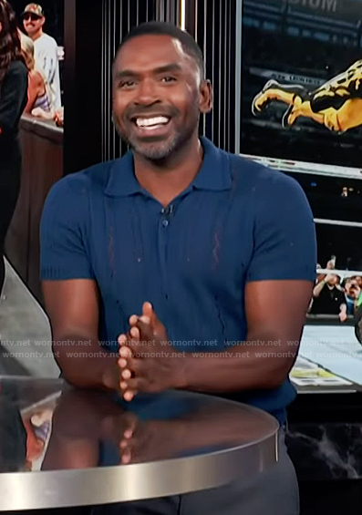 Justin's blue knit polo on E! News