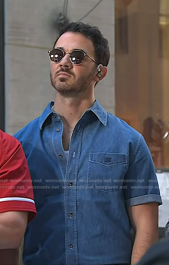 Kevin Jonas's denim shirt on Today