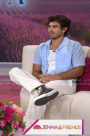 KJ Apa's black leather sneakers on Today