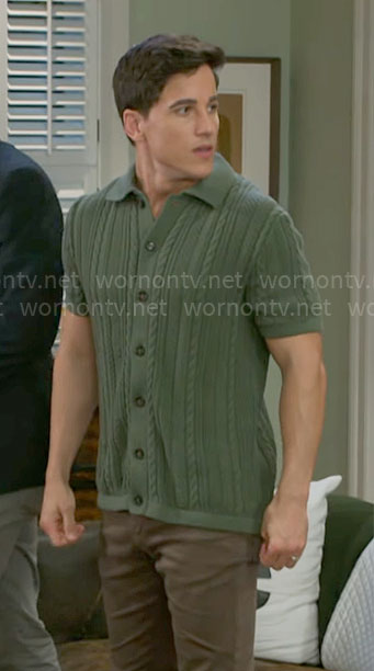 Smitty's green cable-knit shirt on Beyond the Gates