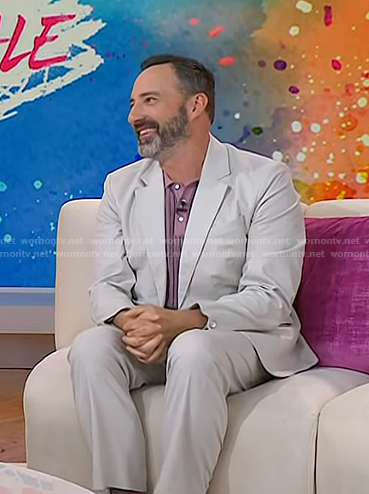 Tony Hale's pink polo and beige sneakers on Today