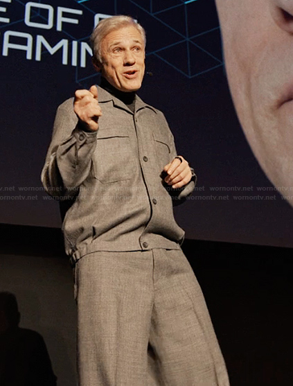 Bash Steed's gray shirt with pockets on Only Murders in the Building