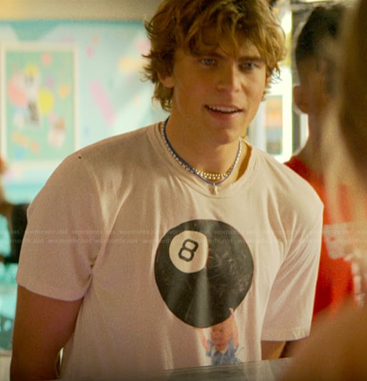 Charlie's eightball graphic tee on The Runarounds