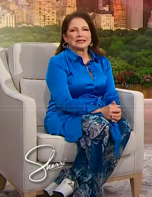Gloria Estefan's blue floral print pants on Sherri