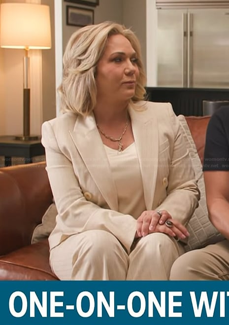 Julie Chrisley's beige linen blazer on Access Hollywood