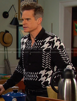 Leo's black houndstooth print shirt on Days of our Lives