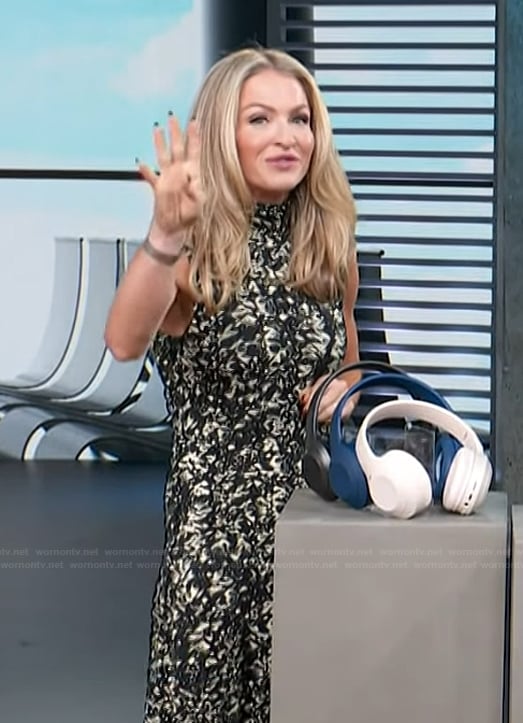 Maria Provenzano's floral turtleneck dress on Access Hollywood