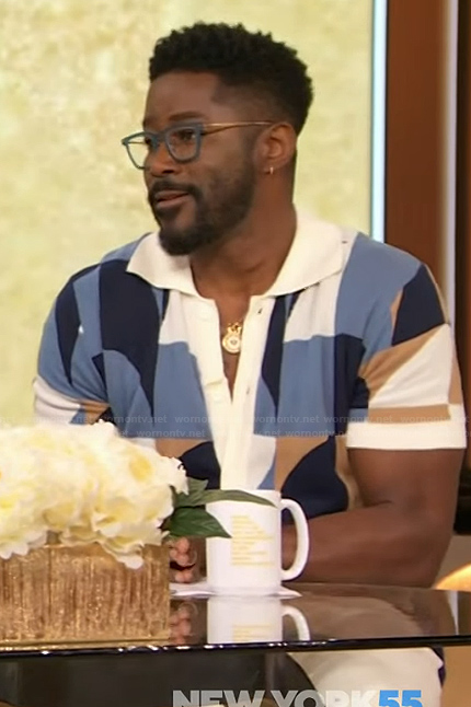 Nate Burleson's geometric print shirt on The Drew Barrymore Show