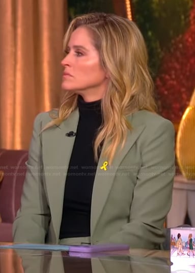 Sara's green blazer and pants on The View