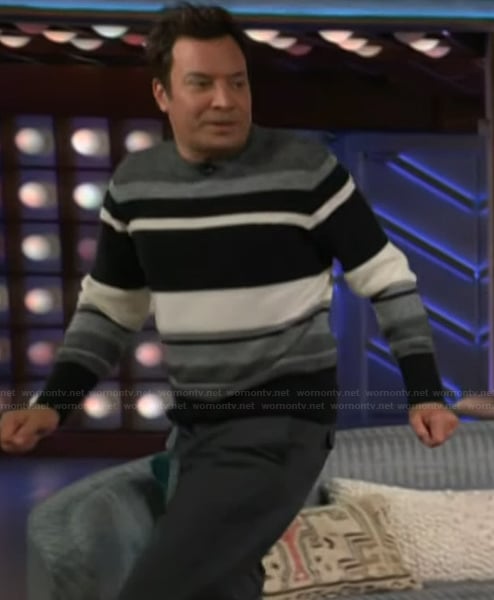 Jimmy Fallon's gray striped sweater on The Kelly Clarkson Show