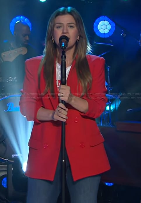 Kelly's red blazer and graphic tee on The Kelly Clarkson Show