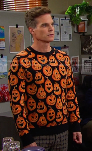 Leo's pumpkin print sweater on Days of our Lives