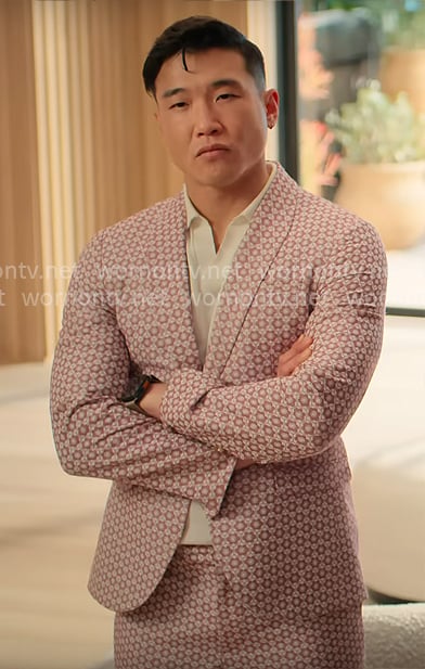 Nicholas's pink geometric suit on Loot