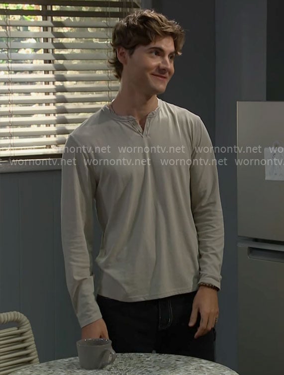Remy's long sleeved henley shirt on The Bold and the Beautiful