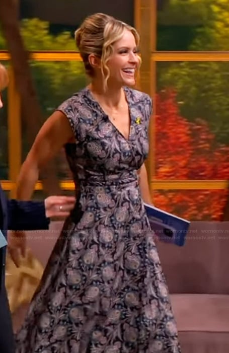 Sara's printed v-neck dress on The View