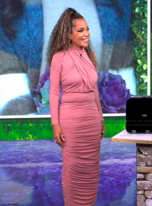 Sunny's pink gathered dress on The View