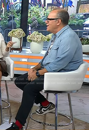 Tom Papa's colorblock sneakers on Today