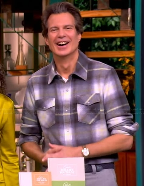 Adam Glassman's plaid shirt on The View