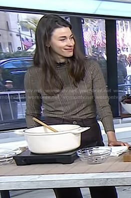 Clare de Boer's brown plaid mock neck top on Today