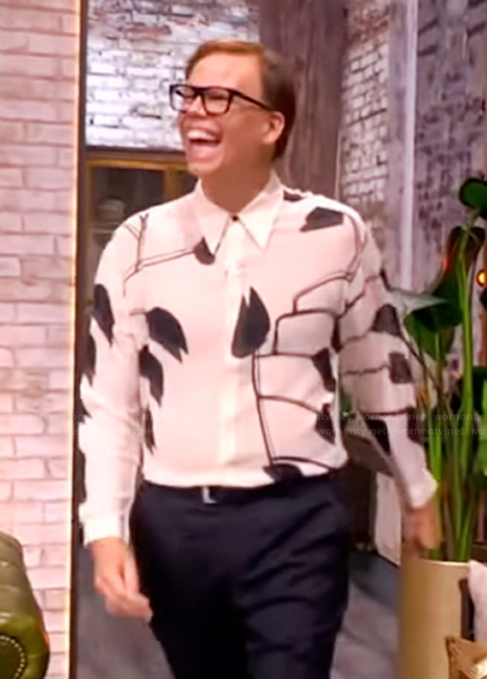 Jeff Hiller's floral print shirt on The View