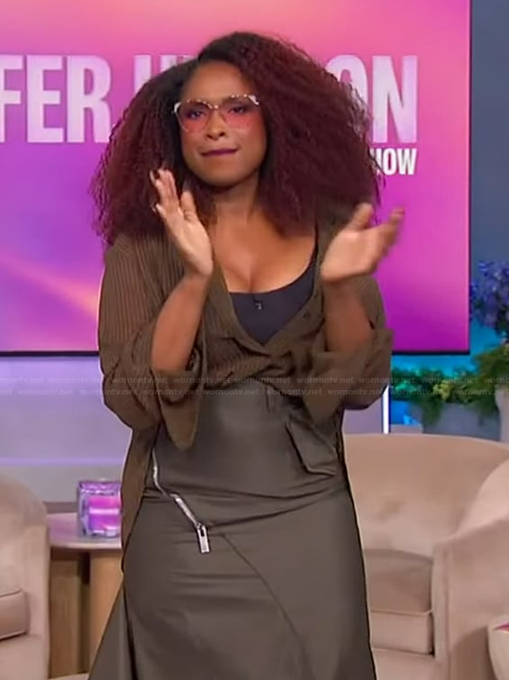 Jennifer's zip detail skirt on The Jennifer Hudson Show