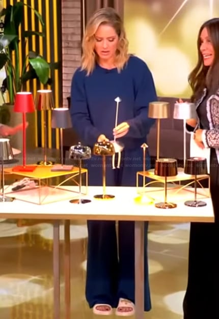 Sara's blue pajama's on The View
