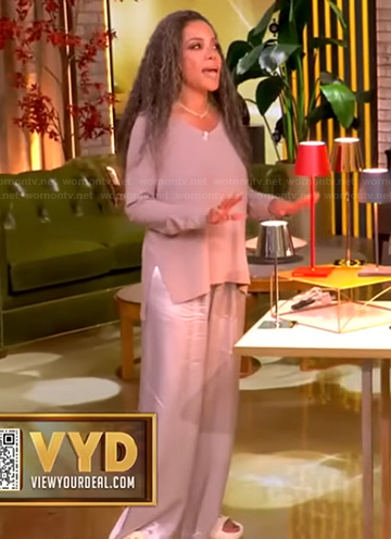 Sunny's pink top and pants on The View