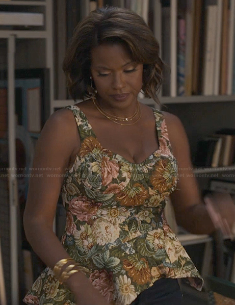 Viv's floral asymmetric top on Bel-Air