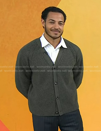 Daryl McCormack's green ribbed knit cardigan on Today