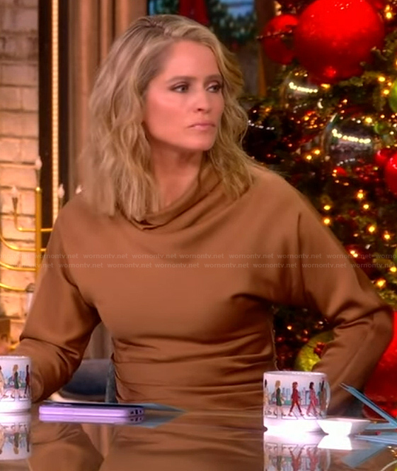 Sara's brown satin cowl neck top and pants on The View