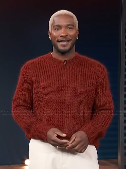 Scott's red knit sweater on Access Hollywood