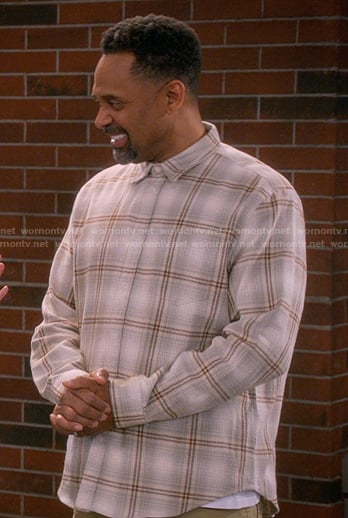 Bennie's beige plaid button down shirt on The Upshaws