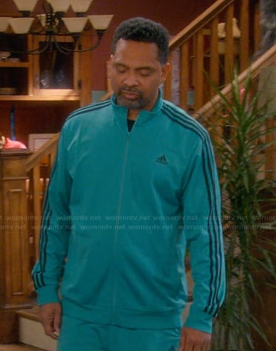 Bennie's teal track jacket on The Upshaws