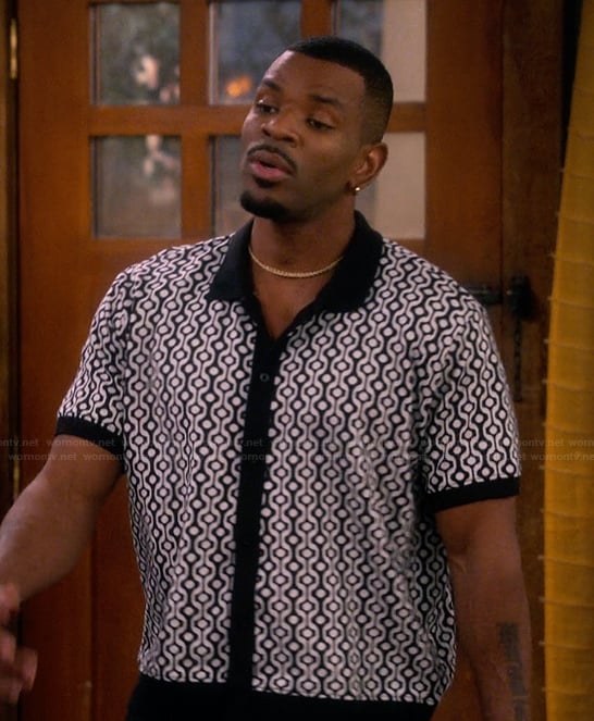 Bernard's geo print polo on The Upshaws