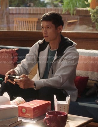 Blue's white zip-up hoodie on Greys Anatomy