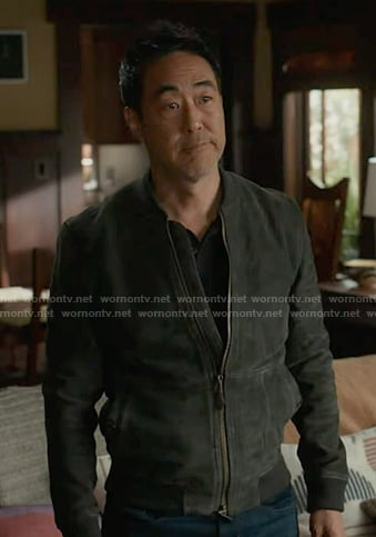 Chimney's dark green suede jacket on 9-1-1