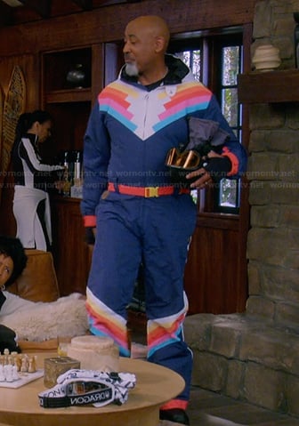 Frank's blue printed snowsuit on The Upshaws