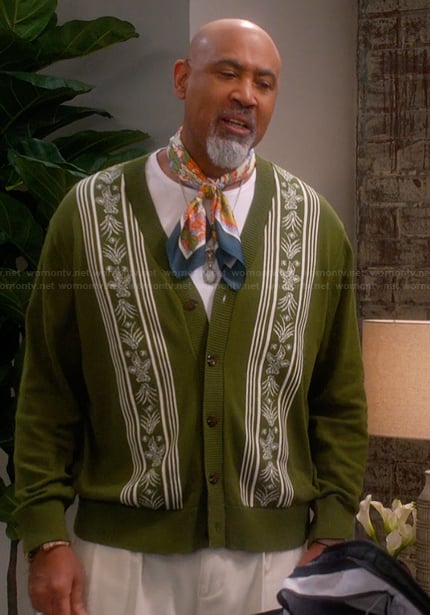 Frank's green knit cardigan on The Upshaws