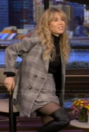Jennette McCurdy's gray plaid blazer on Live with Kelly and Mark