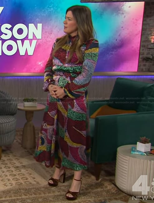 Kelly's abstract print dress on The Kelly Clarkson Show