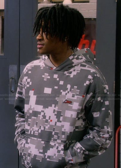 Kelvin's abstract print hoodie on The Upshaws